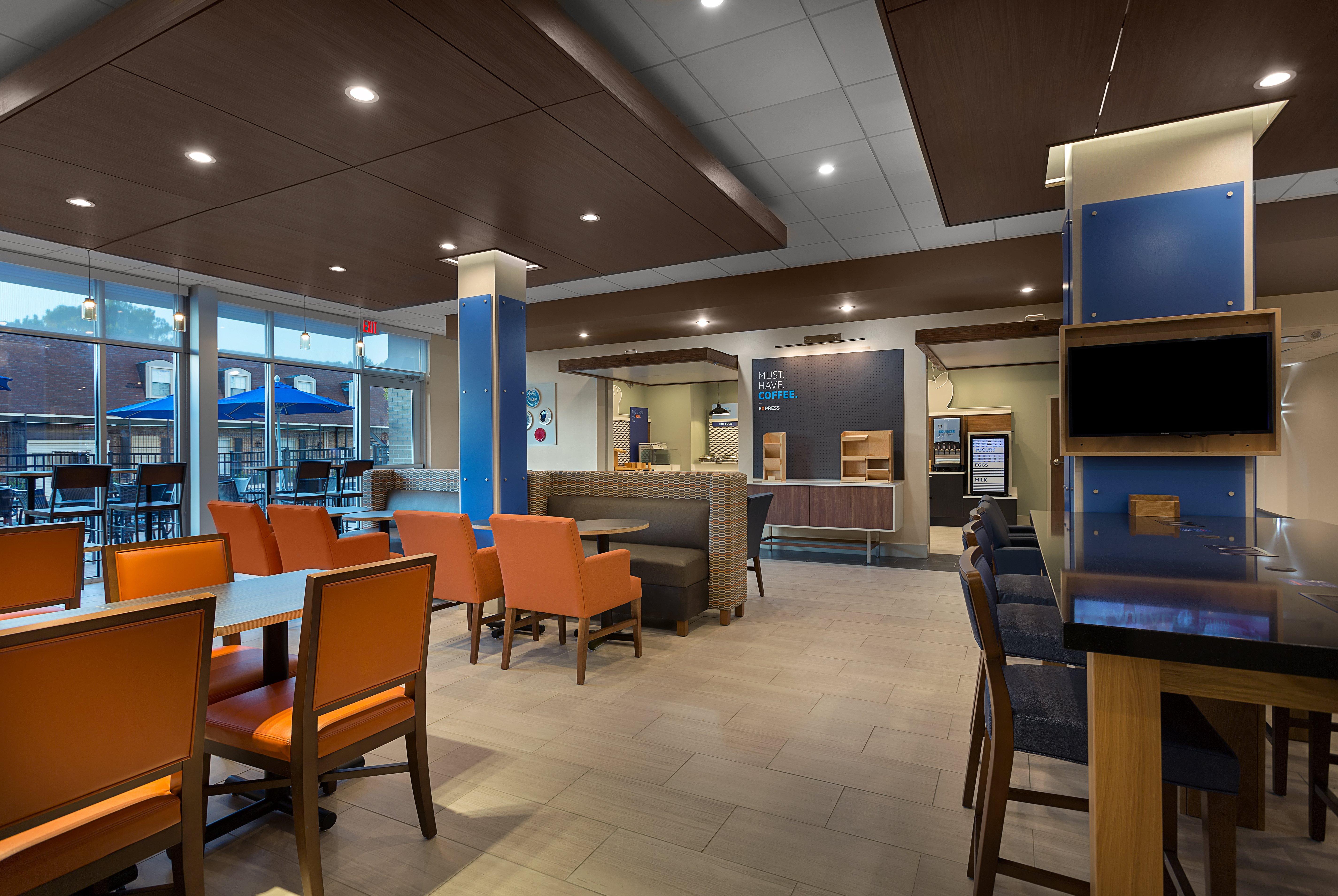 Holiday Inn Express & Suites - Fayetteville South By Ihg Exteriör bild