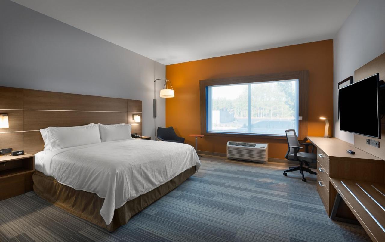 Holiday Inn Express & Suites - Fayetteville South By Ihg Exteriör bild